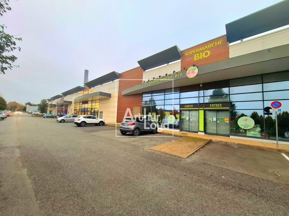 LOCAL COMMERCIAL à Louer<br>MAREUIL LES MEAUX - 