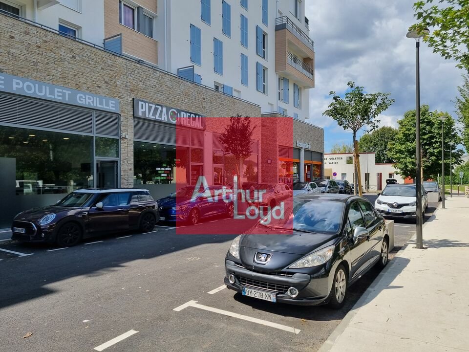 LOCAL COMMERCIAL à Louer