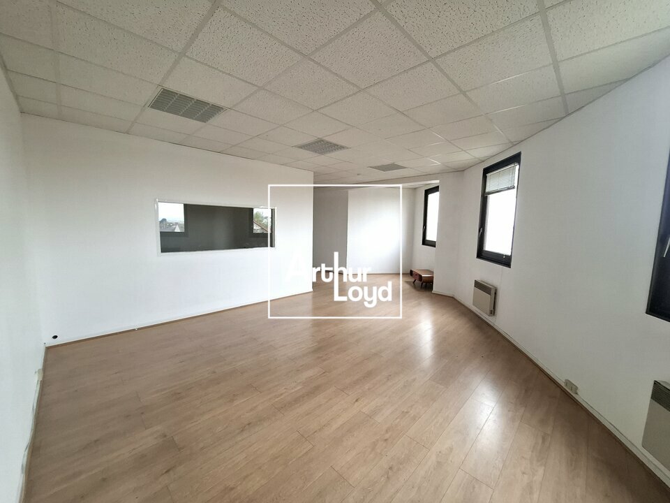 BUREAUX à Louer<br>TORCY - 