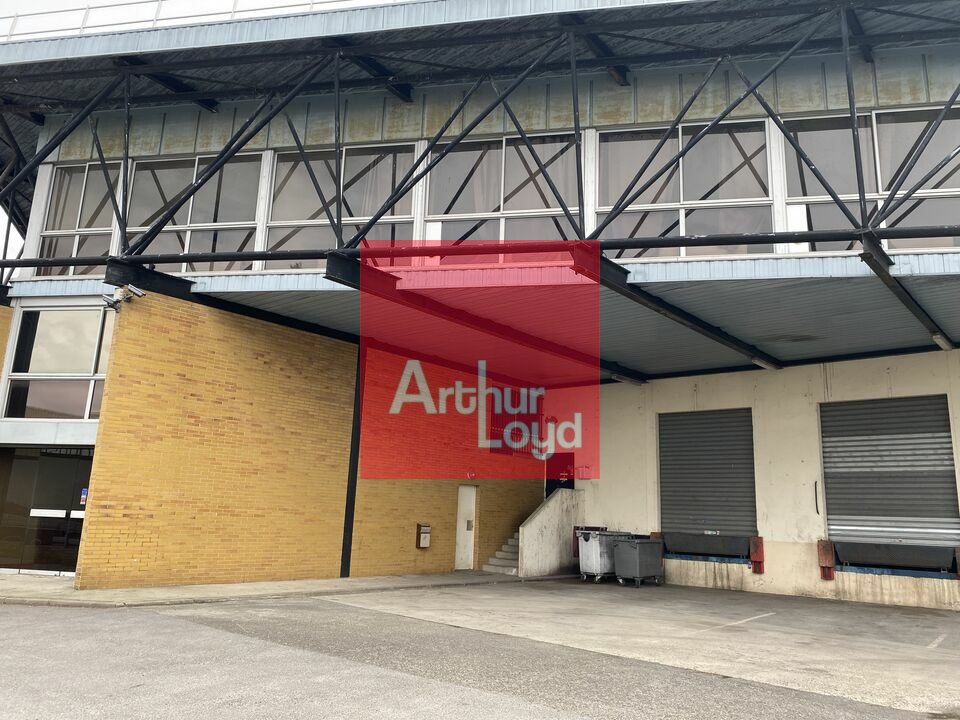 LOCAL D'ACTIVITE - ENTREPOT à Louer