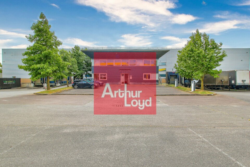 LOCAL D'ACTIVITE - ENTREPOT à Louer