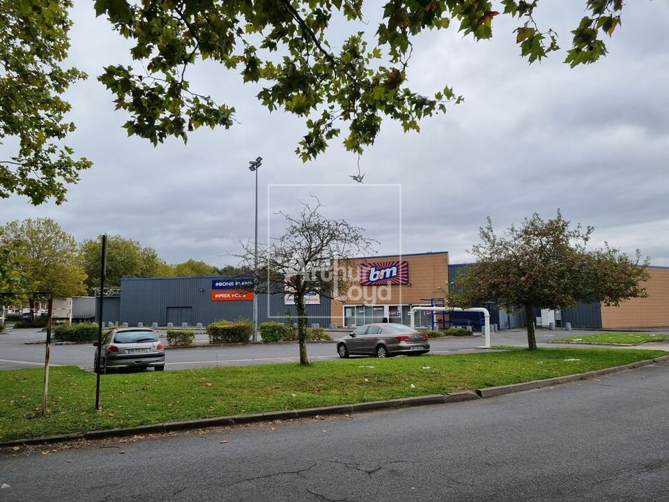 LOCAL COMMERCIAL à Louer