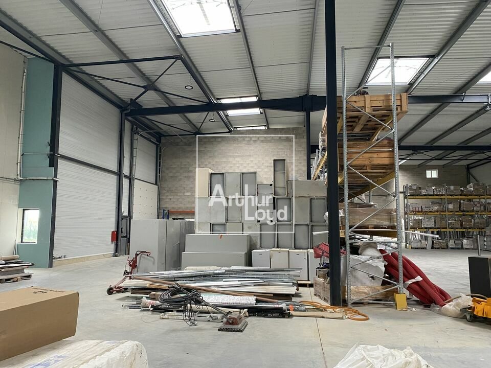 LOCAL D'ACTIVITE<br>ENTREPOT à Louer<br>TIGERY - 