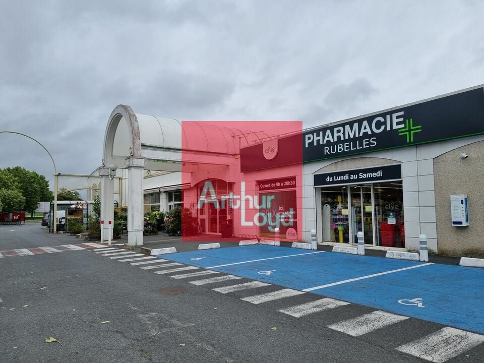 LOCAL COMMERCIAL à Louer