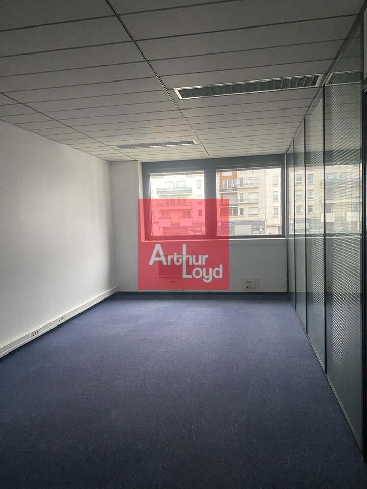 BUREAUX à Louer<br>LOGNES - 