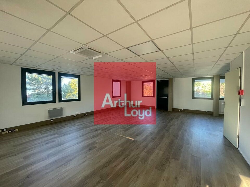 BUREAUX à Louer<br>MOISSY CRAMAYEL - 