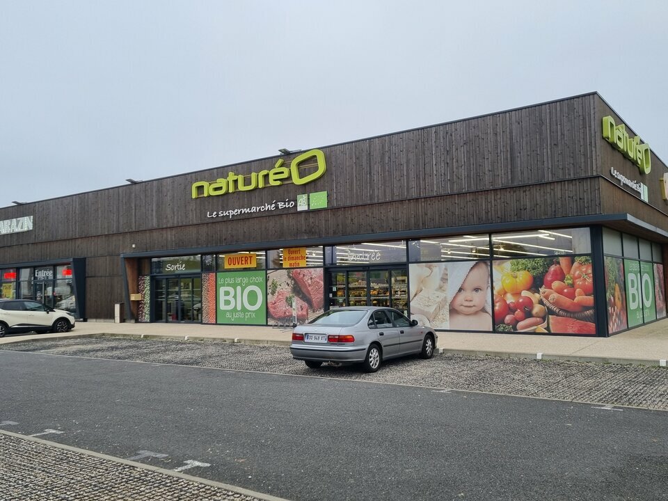 LOCAL COMMERCIAL à Louer<br>SERVON - 