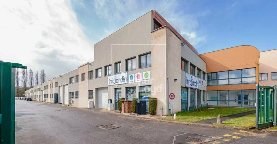 LOCAL D'ACTIVITE<br>ENTREPOT à Louer<br>EMERAINVILLE - 