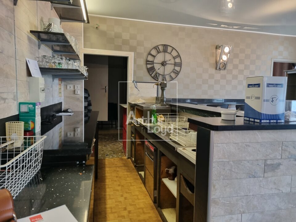 LOCAL COMMERCIAL à Vendre<br>VOISENON - 