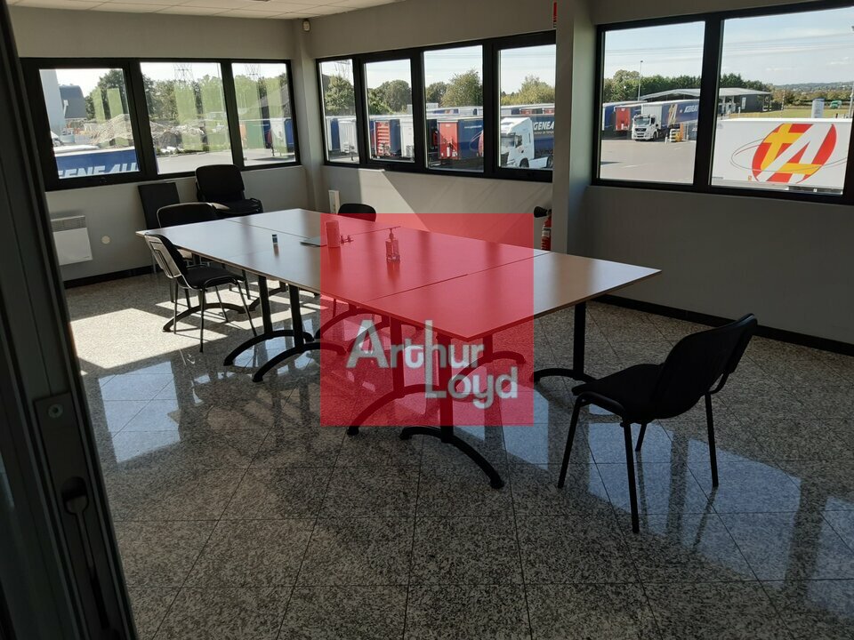 BUREAUX à Louer<br>SAINT GERMAIN LES ARPAJON - 