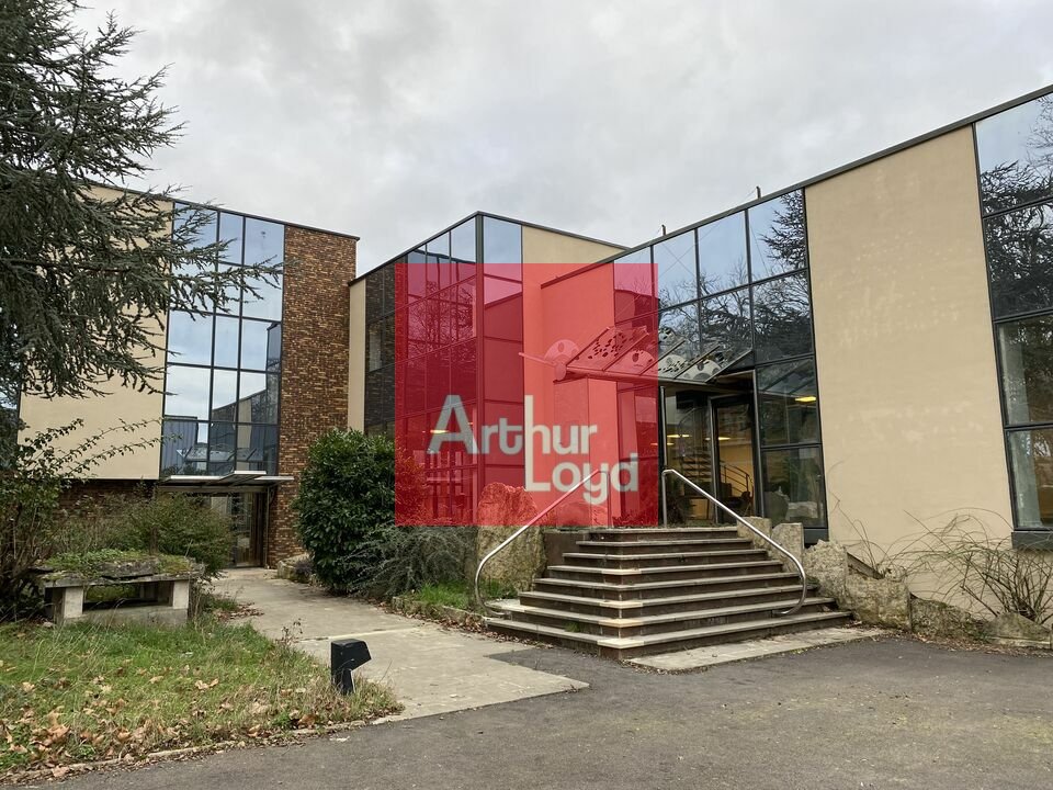 LOCAL D'ACTIVITE<br>ENTREPOT à Louer<br>LISSES - 