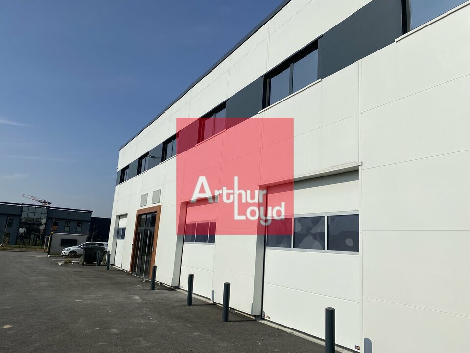 LOCAL D'ACTIVITE - ENTREPOT à Vendre