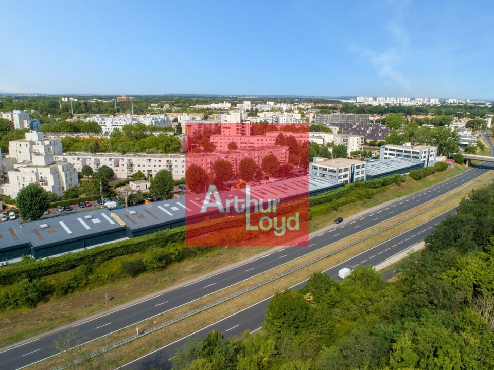 LOCAL D'ACTIVITE<br>ENTREPOT à Louer<br>EVRY - 